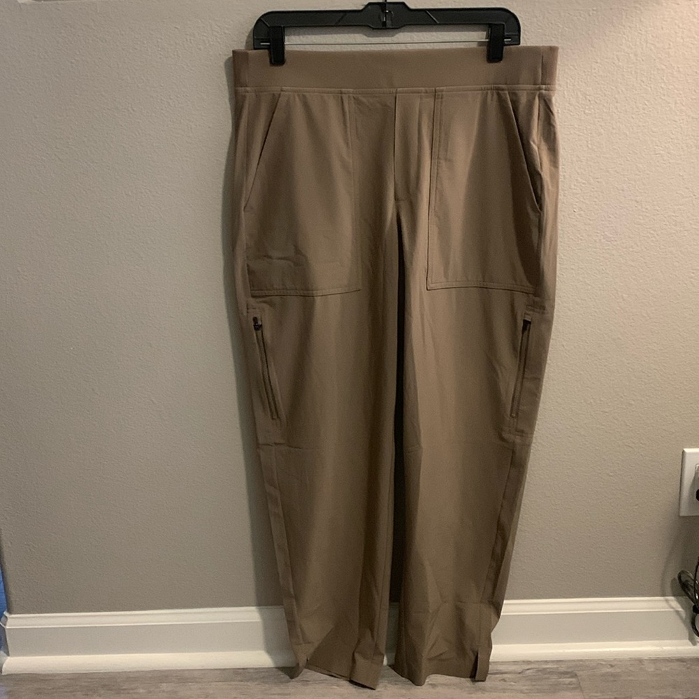 Athleta beige ankle pant